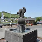Attractive In Near River Apartamento Zell